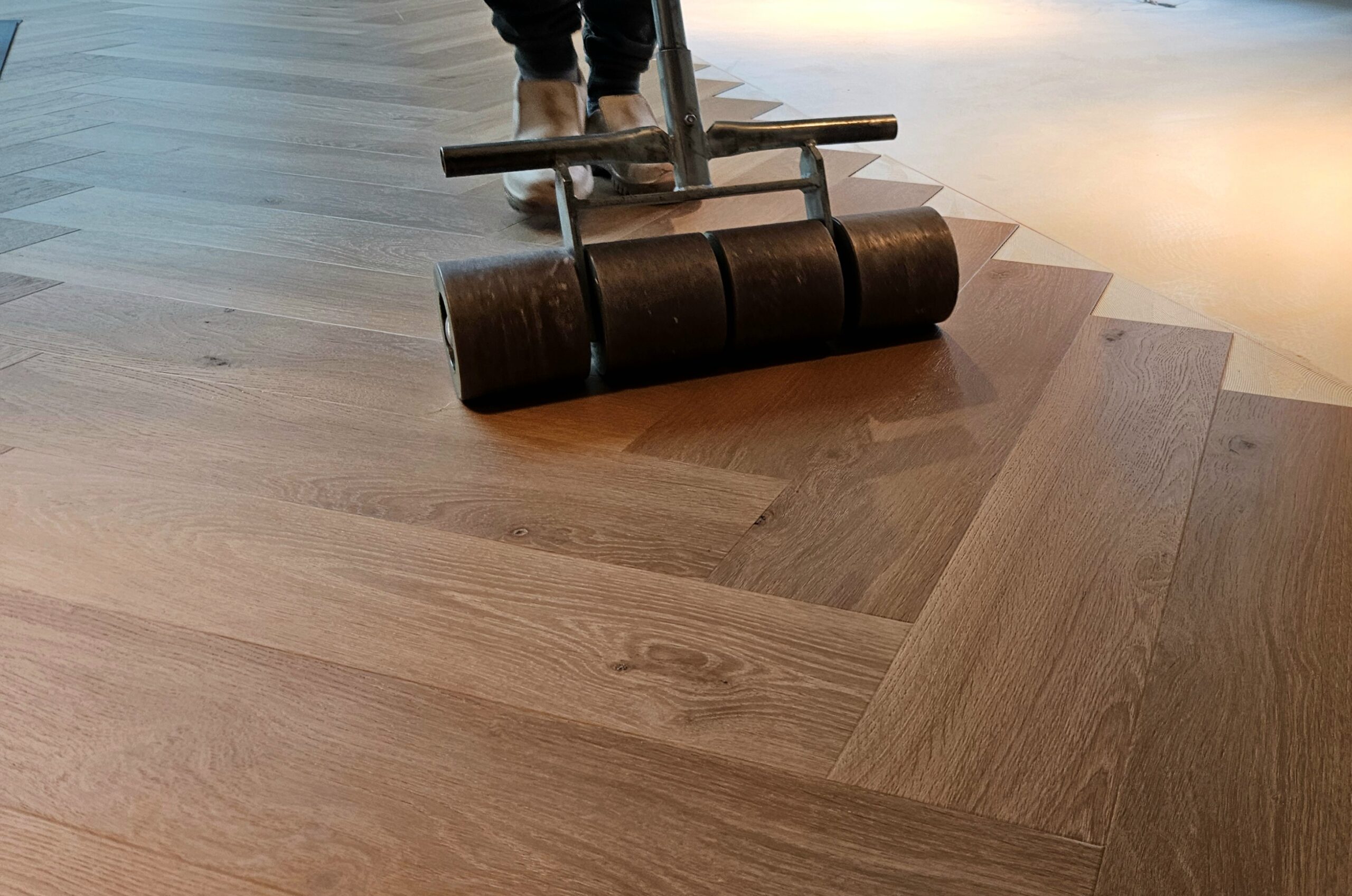 Montaż paneli laminowanych i winylowych